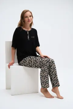 Pijadore 2031B (2XL-3XL-4XL-5XL) Battal Beden Kısa Kollu Üç Düğmeli Bayan Pijama Takım 4'lü