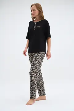 Pijadore 2031B (2XL-3XL-4XL-5XL) Battal Beden Kısa Kollu Üç Düğmeli Bayan Pijama Takım 4'lü