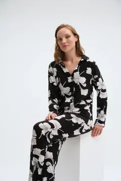 Pijadore 2033 (M-L-XL-XXL) Uzun Kollu Boydan Düğmeli Bayan Pijama Takım 4'lü